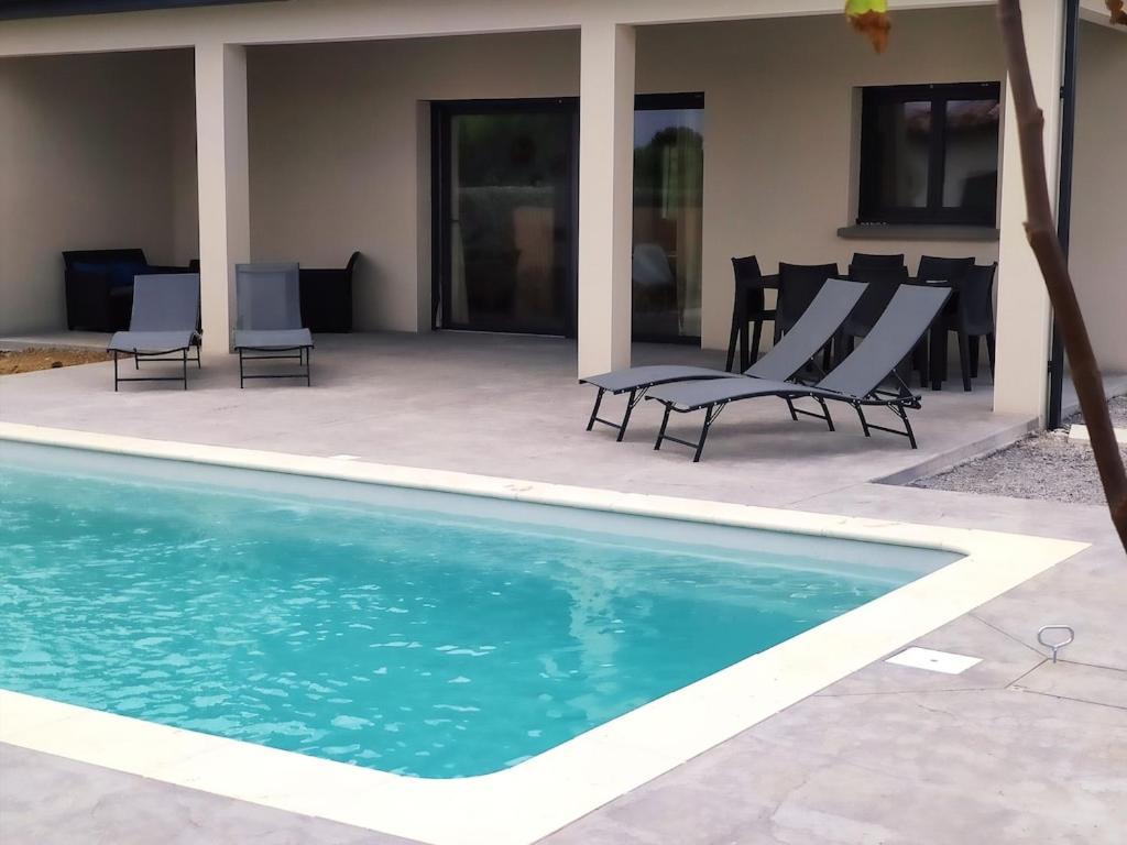 Holiday home Neuve Avec Piscine Privee Pont D'arc - 2 - 6personnes - Cocon *